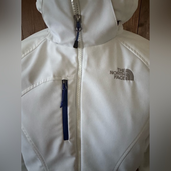 The North Face Women's Apex Elevation Primaloft Snow White Ski Jacket - Picture 2 of 8
